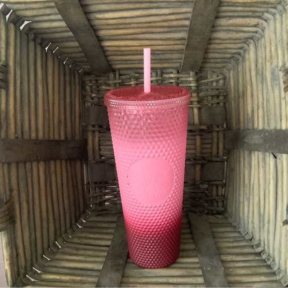 Starbucks 2022 Holiday Waxberry Blush Pink Ombre Studded Venti Tumbler 24 oz NEW - Picture 1 of 4